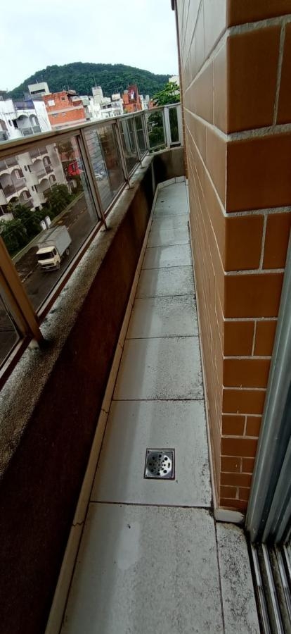 Apartamento à venda com 2 quartos, 65m² - Foto 17