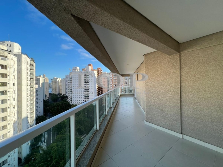 Apartamento à venda com 3 quartos, 140m² - Foto 4