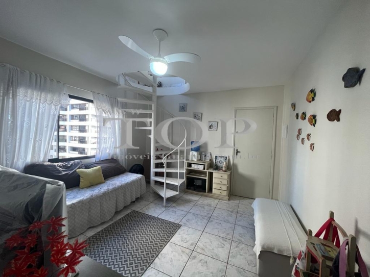 Cobertura para alugar com 3 quartos, 200m² - Foto 2