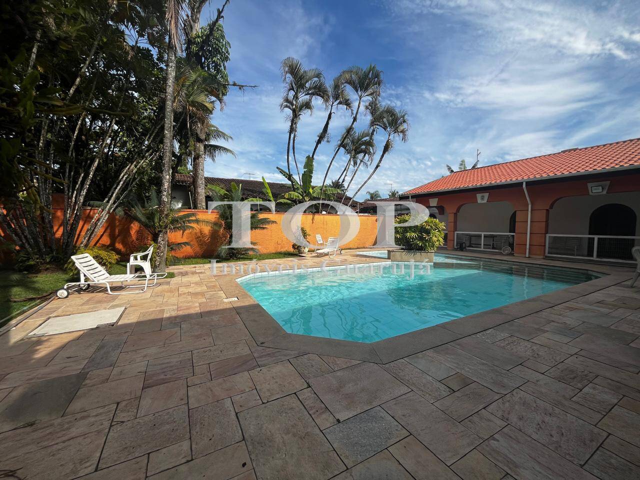 Casa à venda com 5 quartos, 886m² - Foto 2