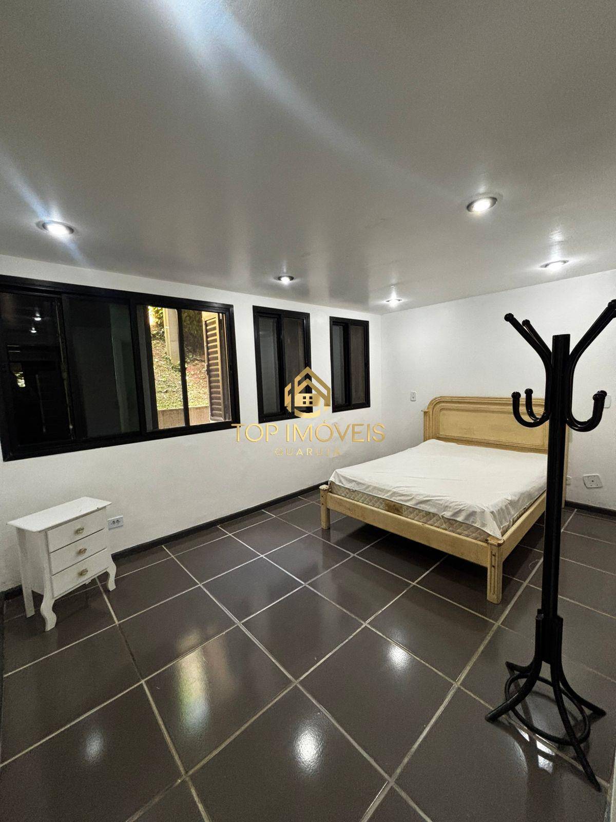 Apartamento para alugar com 3 quartos, 160m² - Foto 4