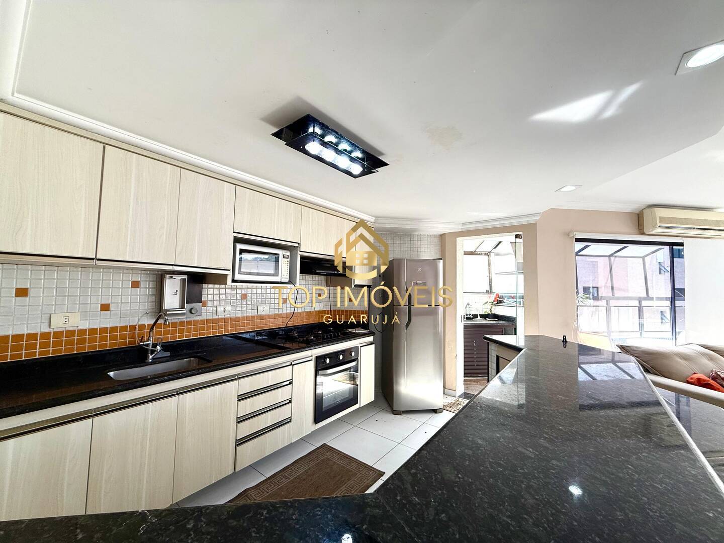 Cobertura à venda e aluguel com 3 quartos, 200m² - Foto 8