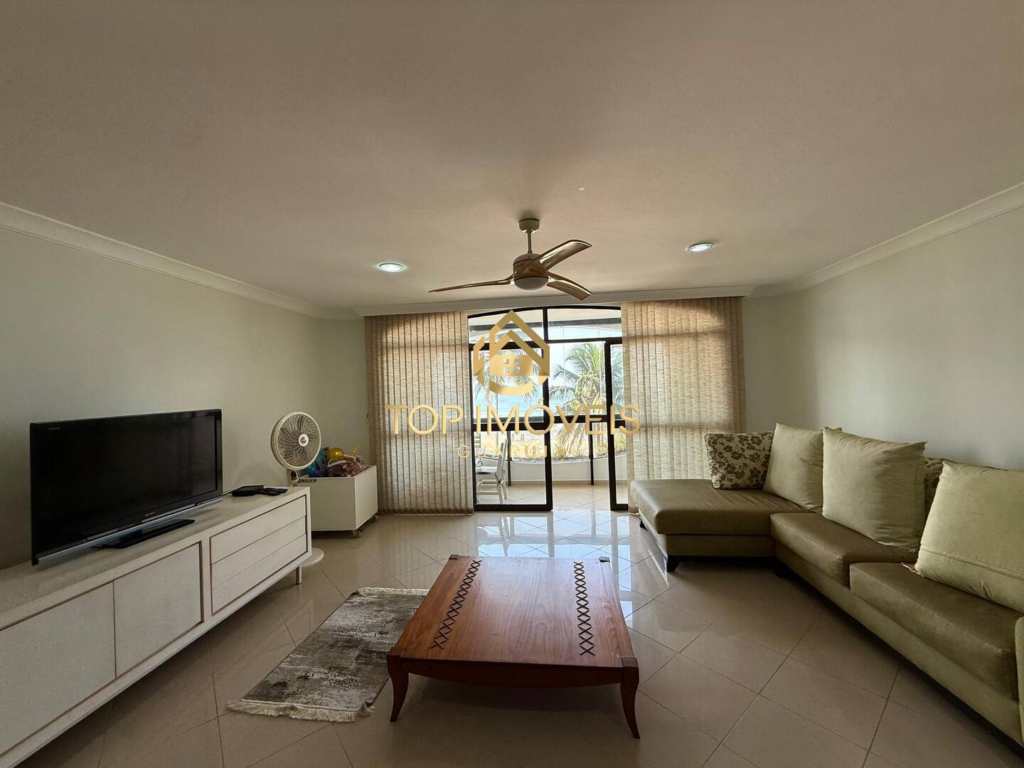 Apartamento à venda com 3 quartos, 196m² - Foto 3