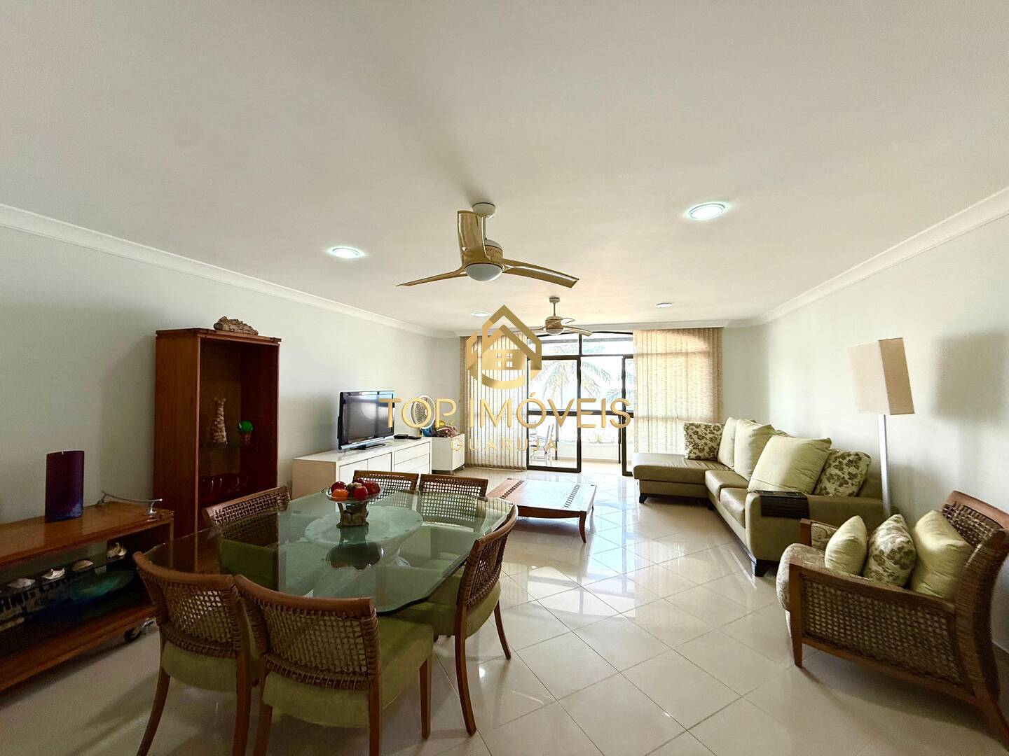 Apartamento à venda com 3 quartos, 196m² - Foto 4