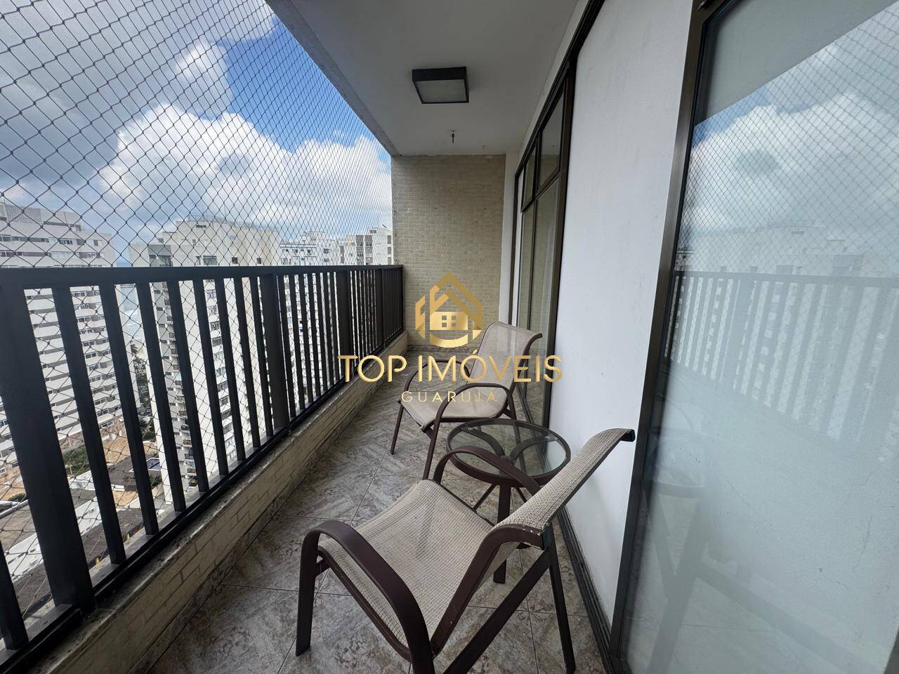 Apartamento para alugar com 4 quartos, 240m² - Foto 1