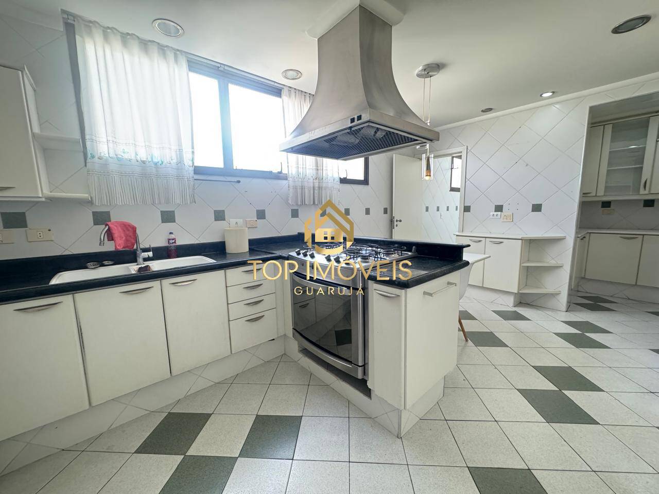 Apartamento para alugar com 4 quartos, 240m² - Foto 16