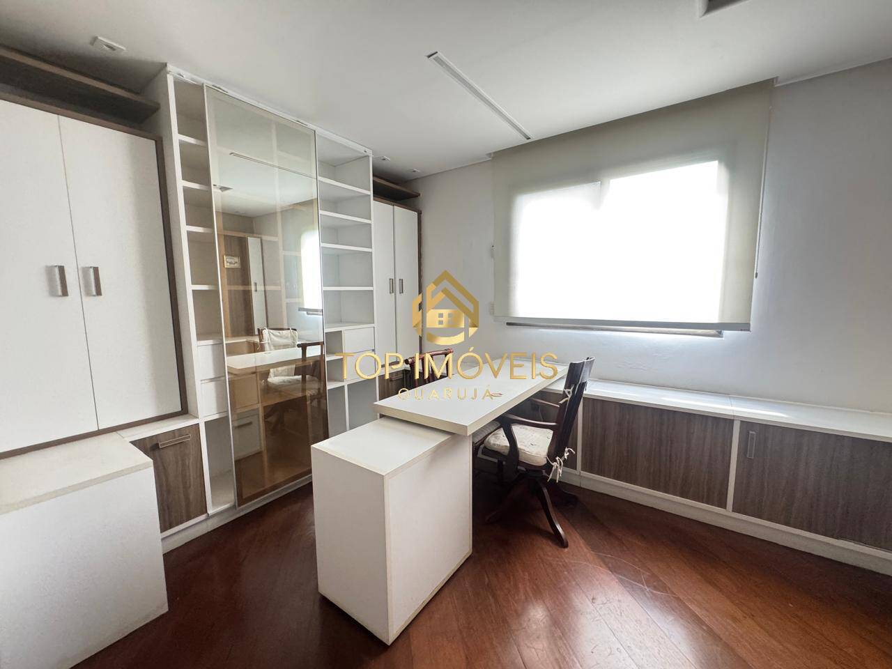 Apartamento para alugar com 4 quartos, 240m² - Foto 11
