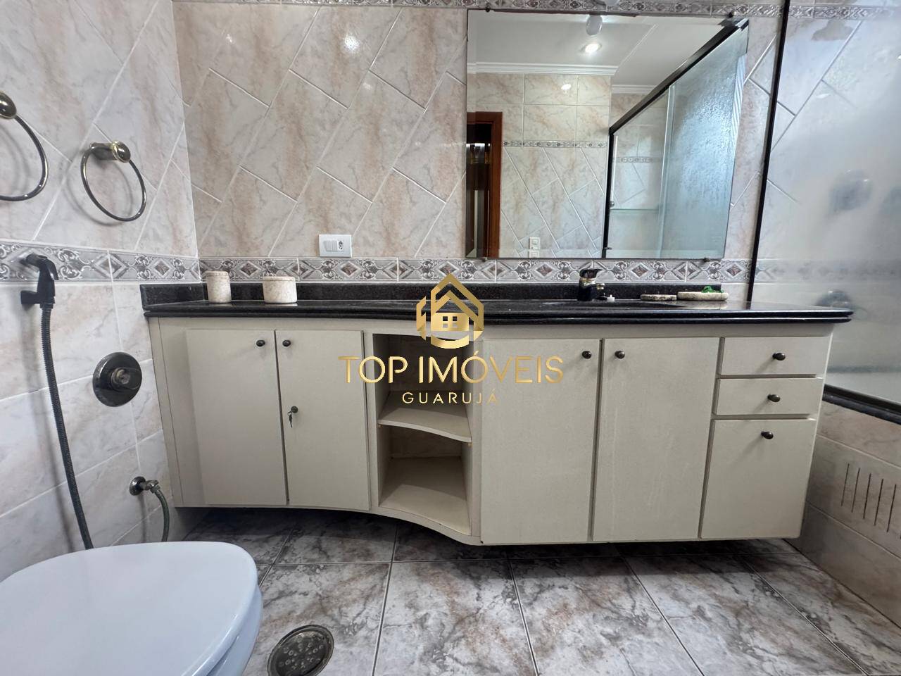 Apartamento para alugar com 4 quartos, 240m² - Foto 12