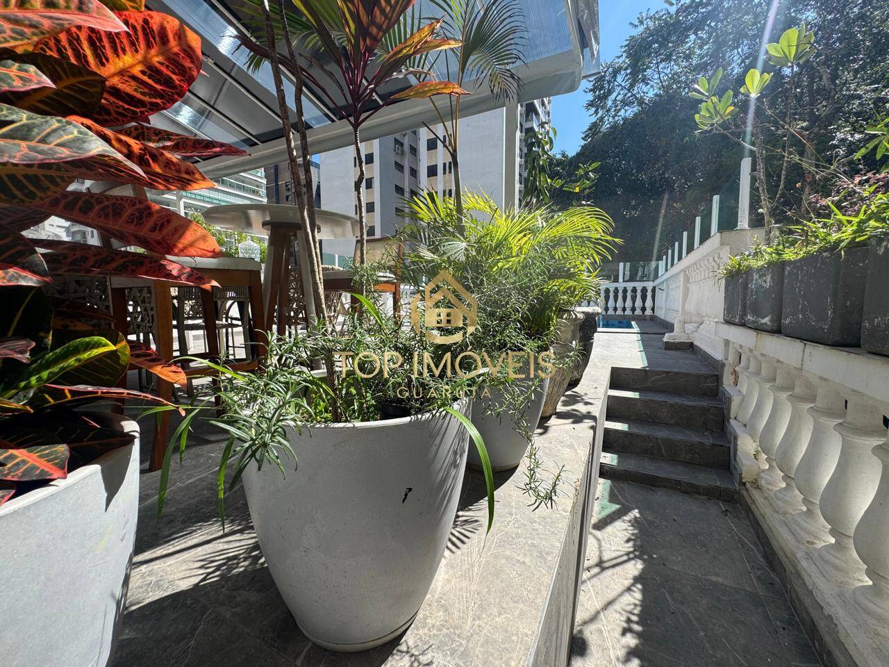 Cobertura à venda e aluguel com 3 quartos, 300m² - Foto 25