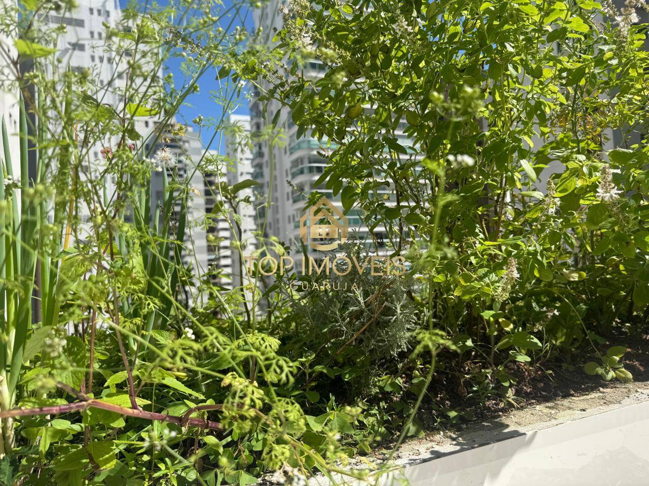 Cobertura à venda e aluguel com 3 quartos, 300m² - Foto 32