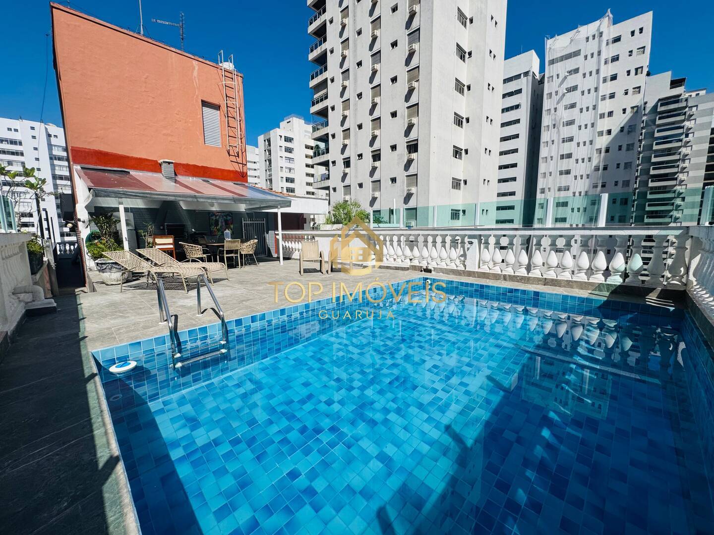 Cobertura à venda e aluguel com 3 quartos, 300m² - Foto 1