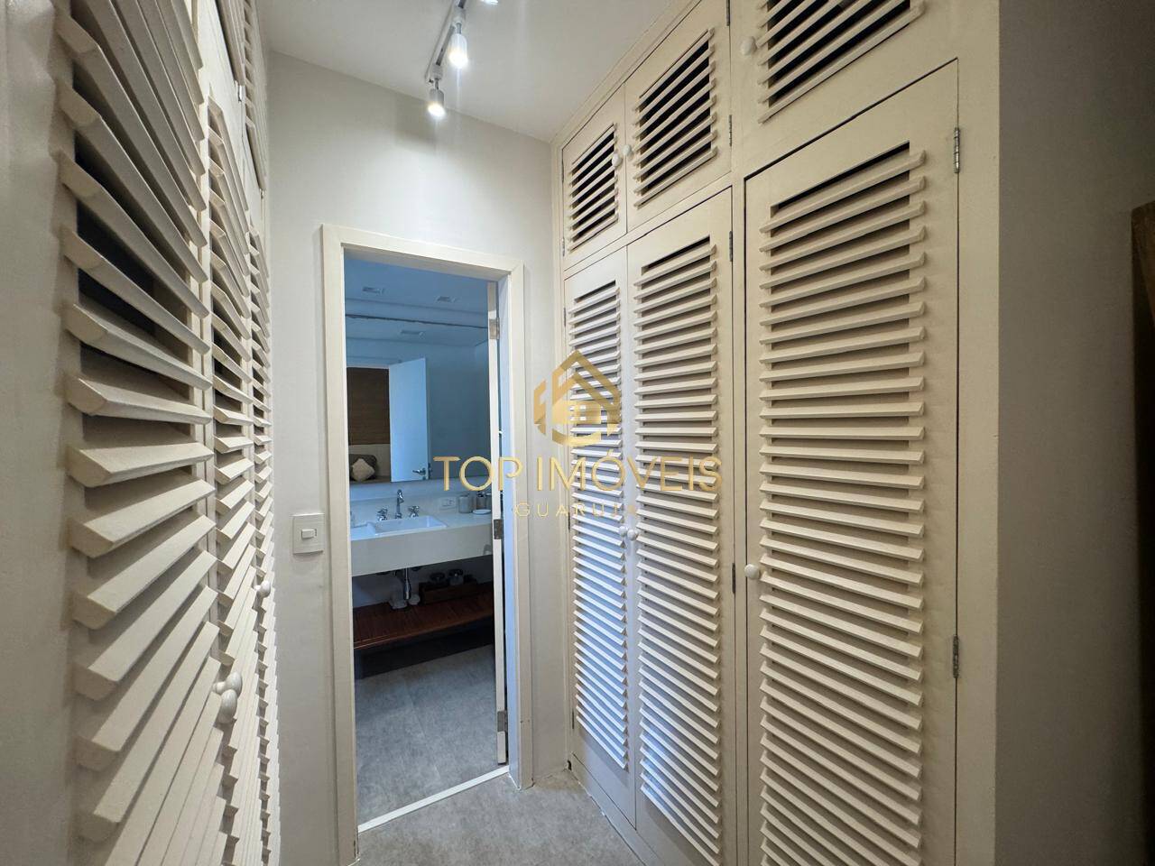 Apartamento para alugar com 4 quartos, 150m² - Foto 15