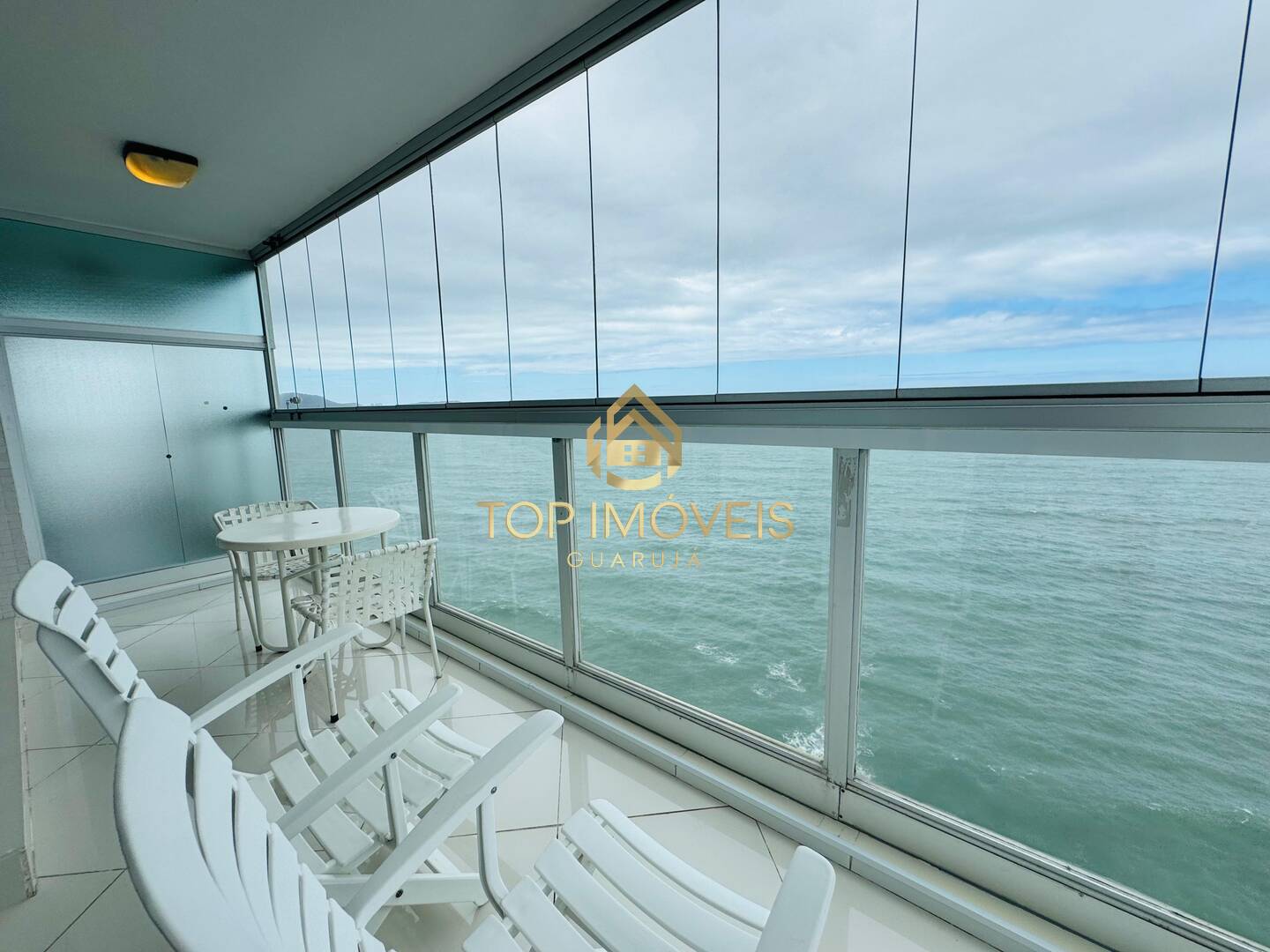 Apartamento à venda com 3 quartos, 128m² - Foto 2
